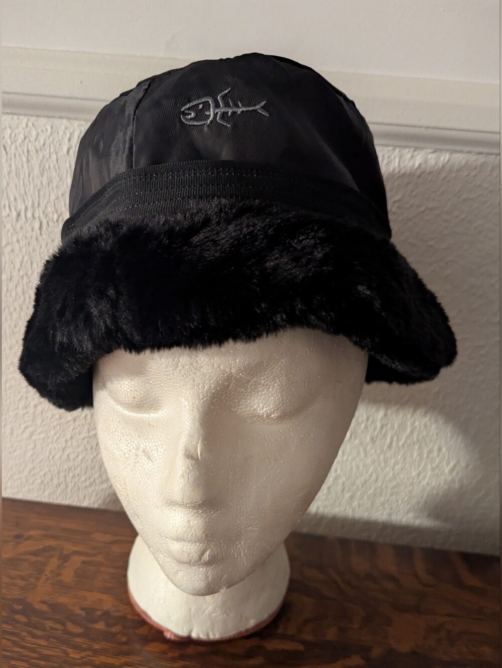 Screamer Bucket Hat Cap Black Faux Fur Fuzzy One Size Unisex Reversible